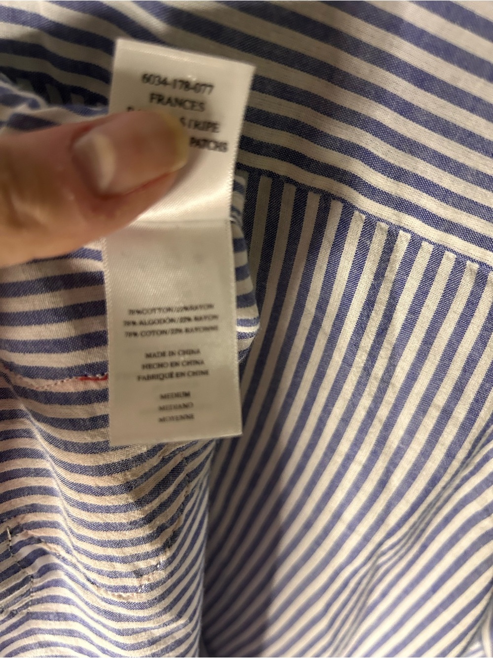 RAILS FRANCES BLUE AND WHITE STRIPED SHIRT WITH RED FLORAL APPLIQUÉ SZ MEDIUM - Picture 8 of 8